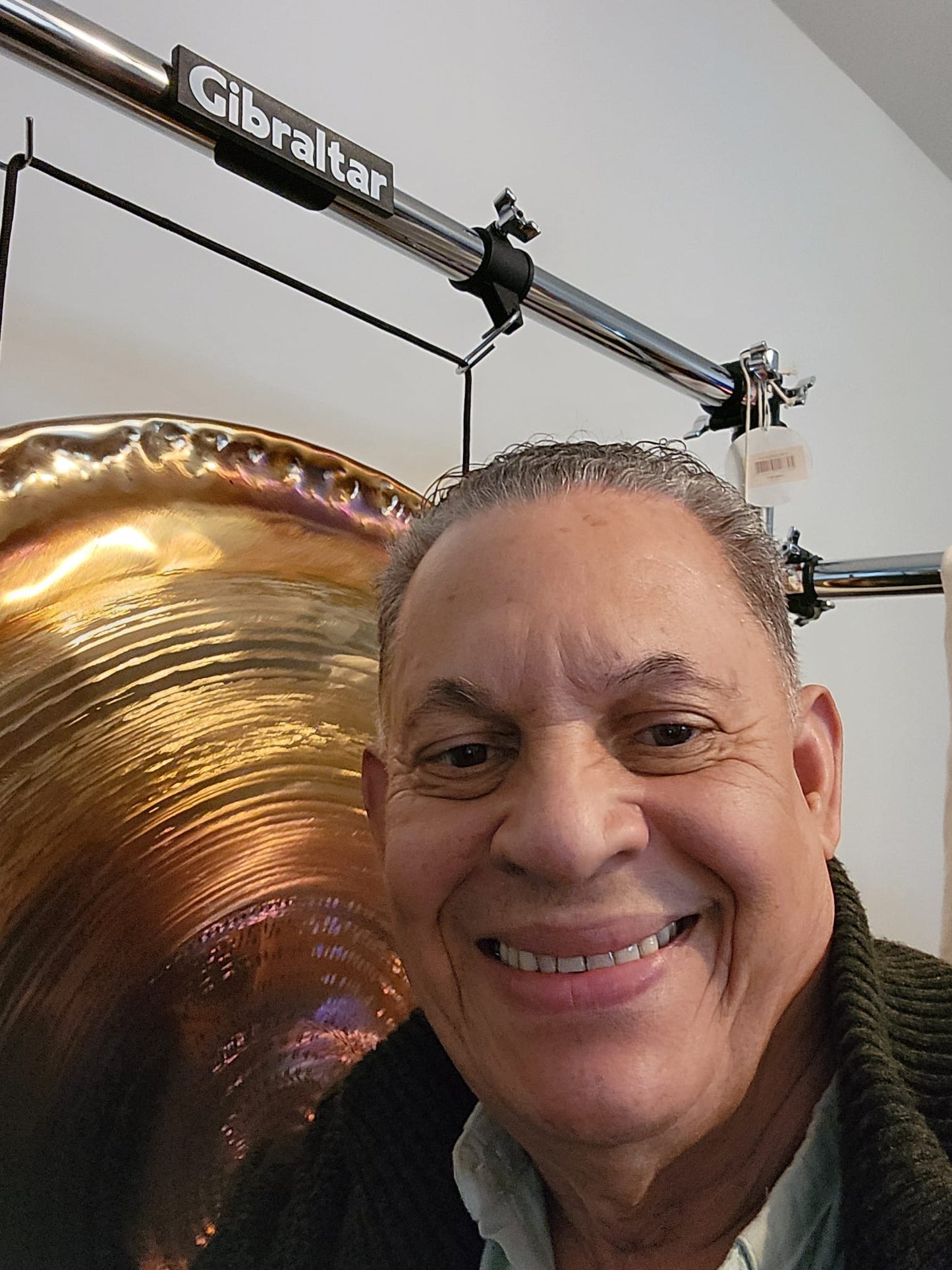 Sound Healing + Reiki by Hector